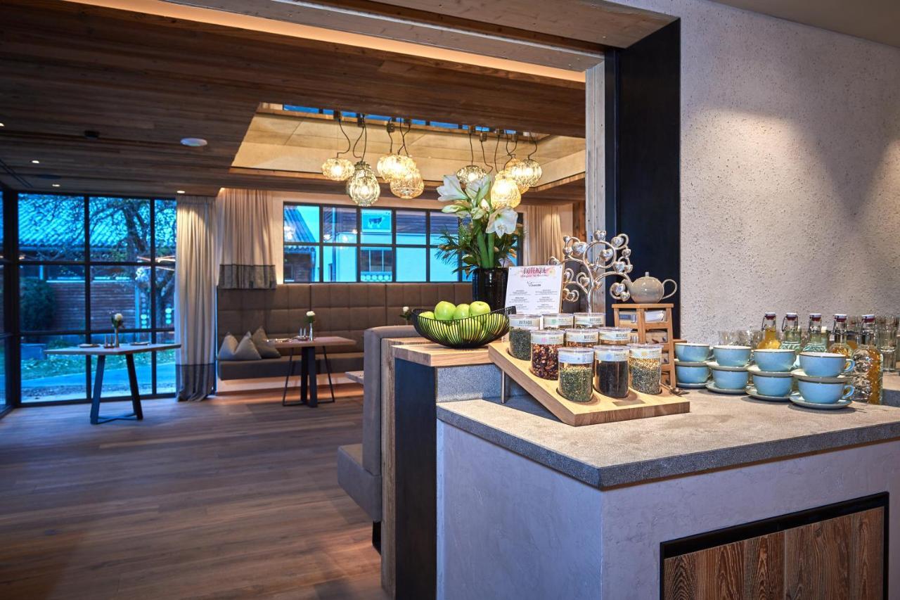 赖纳公寓酒店 弗拉绍 外观 照片